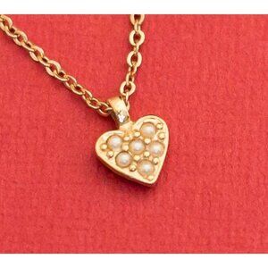 Vintage Heart and Pearl Gold Tone Choker Necklace 13.5 Inches By Avon F11